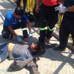 Indigente intenta saltar desde puente en Acatlipa 3